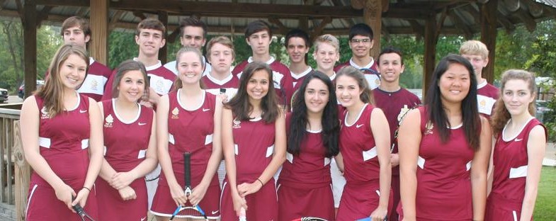Northlake+Christians+tennis+team+takes+team+photo+from+previous+year.